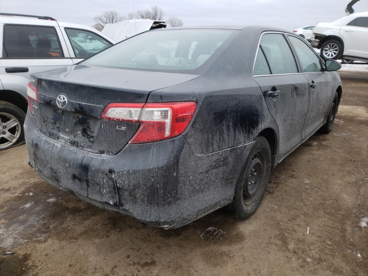 Photo 4 from auction – 2014 TOYOTA CAMRY L with VIN 4T4BF1FK0ER372140