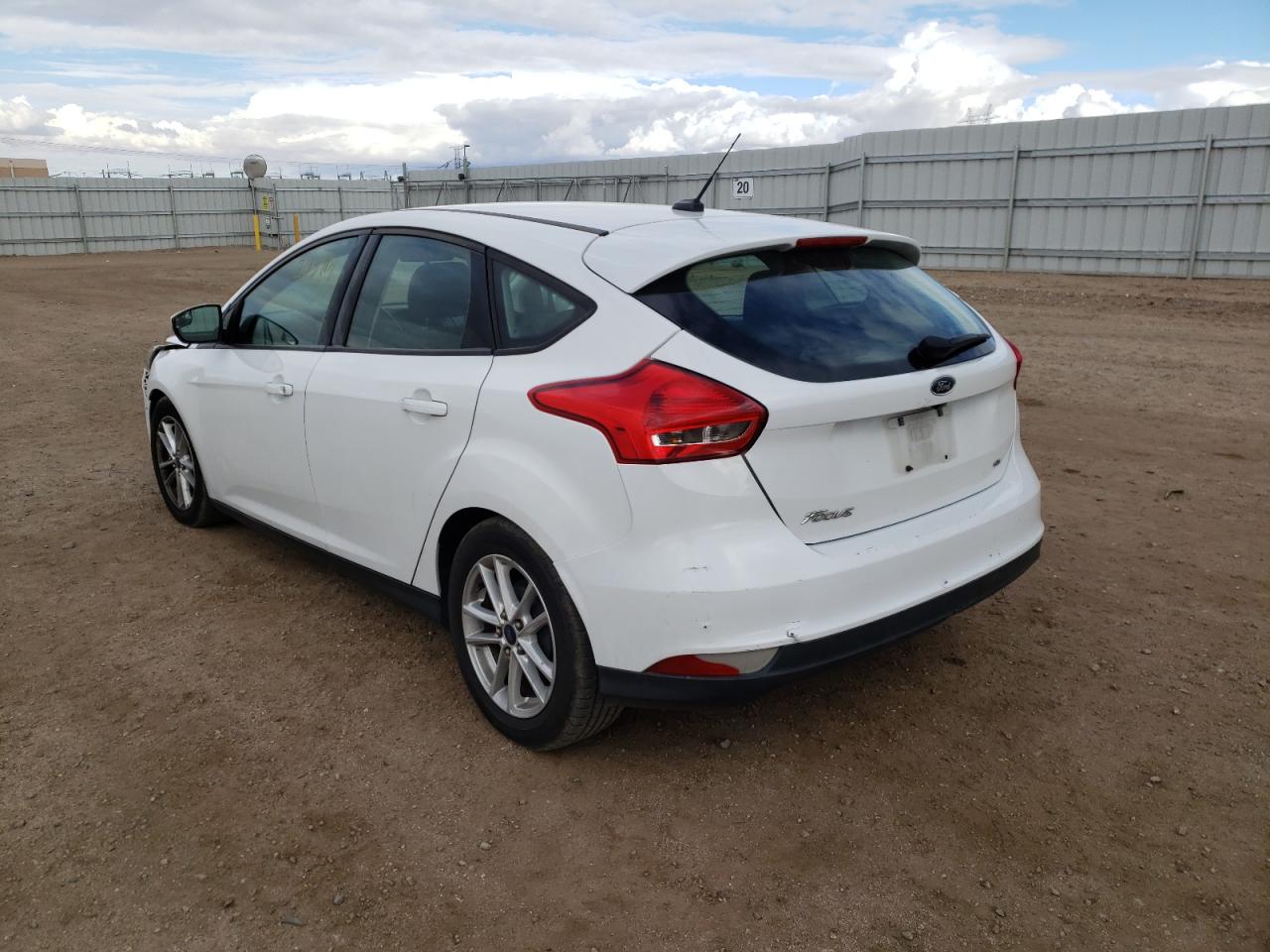 Photo 3 from auction – 2016 FORD FOCUS SE with VIN 1FADP3K2XGL235050