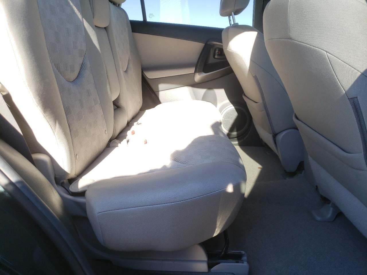 Photo 6 from auction – 2012 TOYOTA RAV4 with VIN 2T3ZF4DV2CW137959