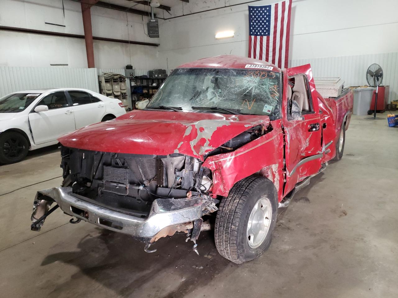 Photo 2 from auction – 2004 GMC NEW SIERRA with VIN 2GTEC13T741318815