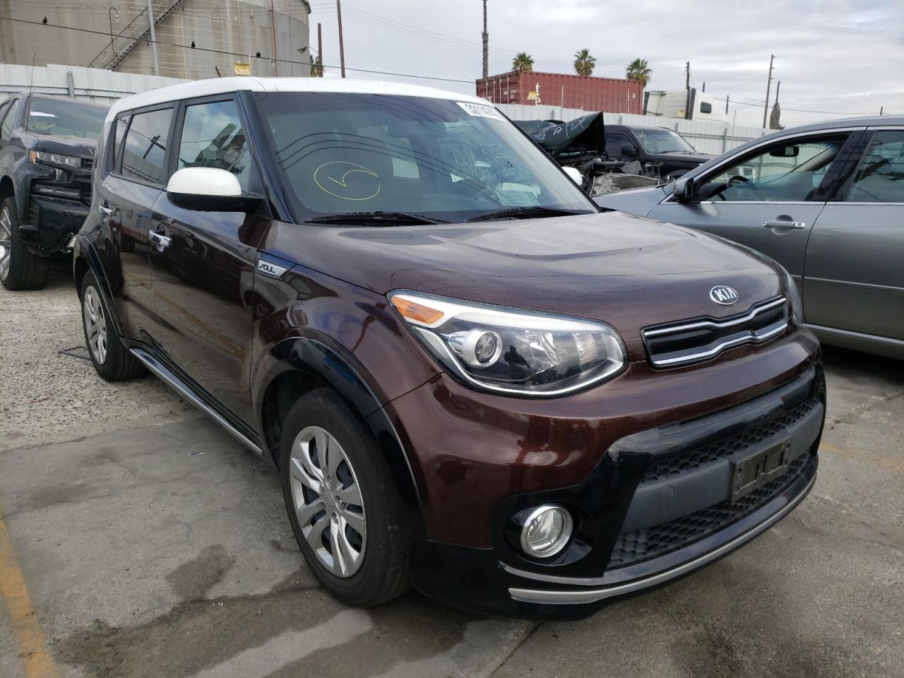 KIA SOUL + 2017 with VIN KNDJP3A5XH7470308 - Photo from auction