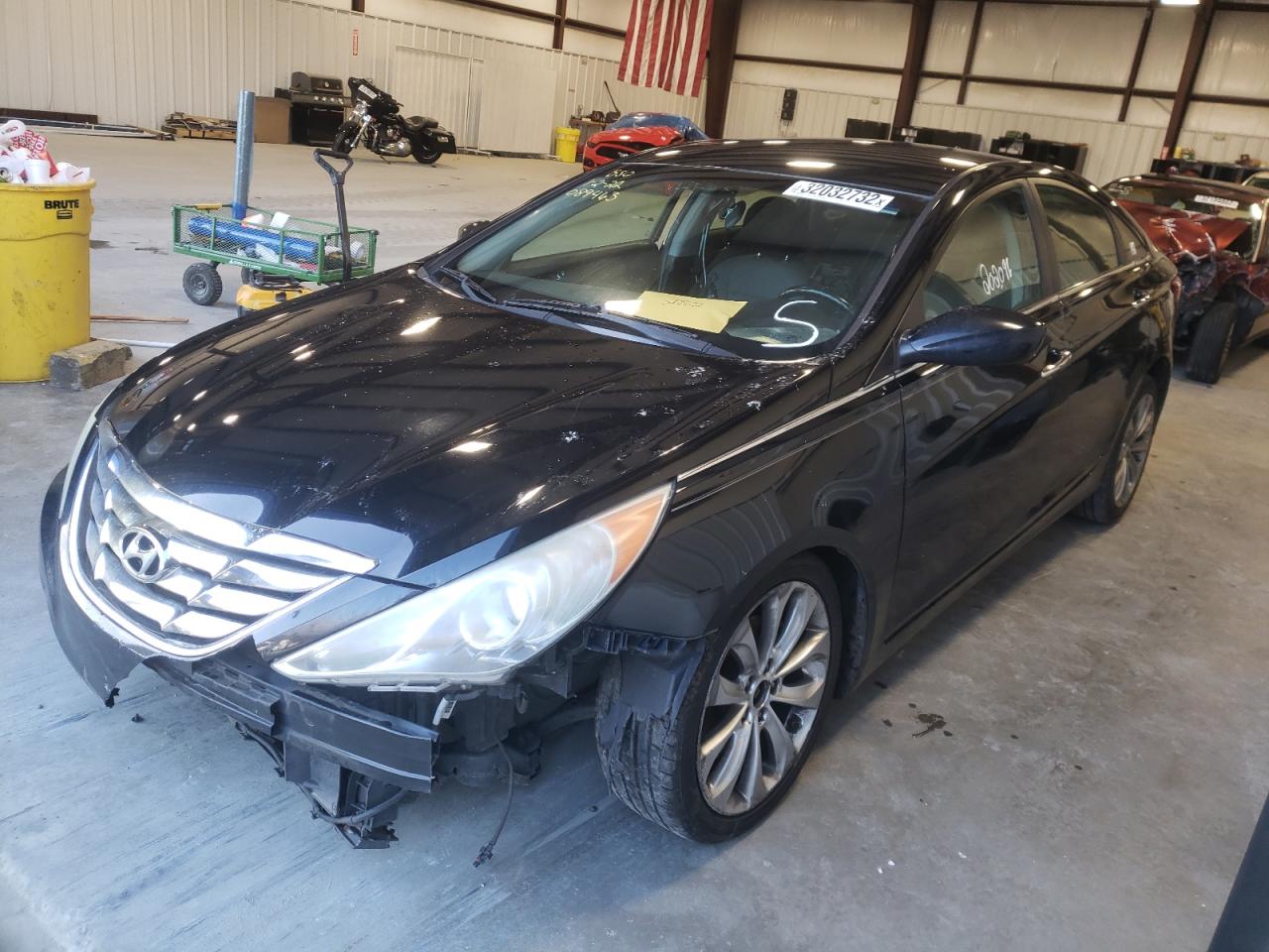 Photo 2 from auction – 2011 HYUNDAI SONATA SE with VIN 5NPEC4AC6BH089463