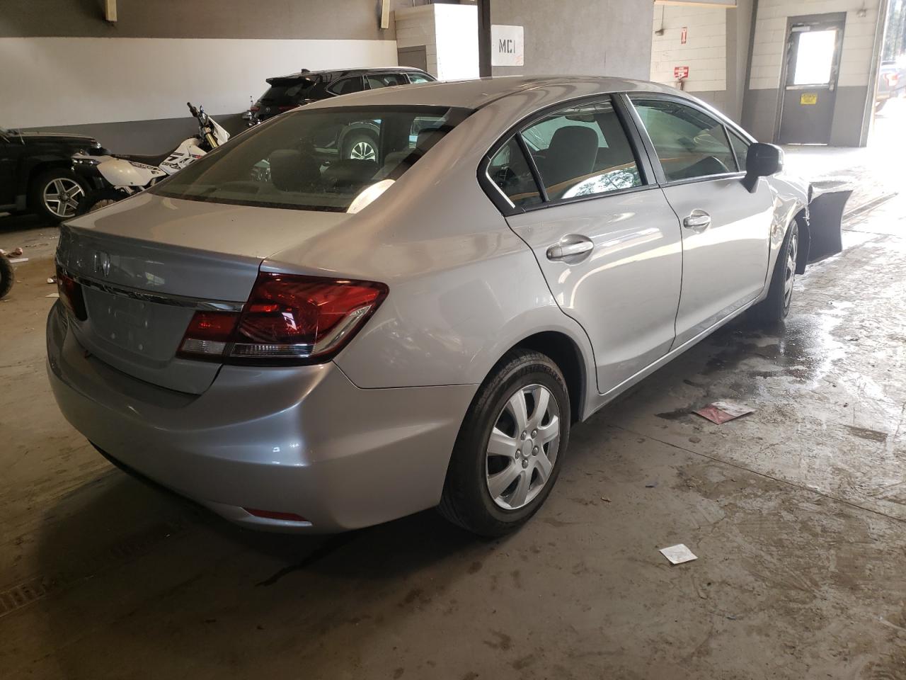 Photo 4 from auction – 2013 HONDA CIVIC LX with VIN 2HGFB2F56DH587469