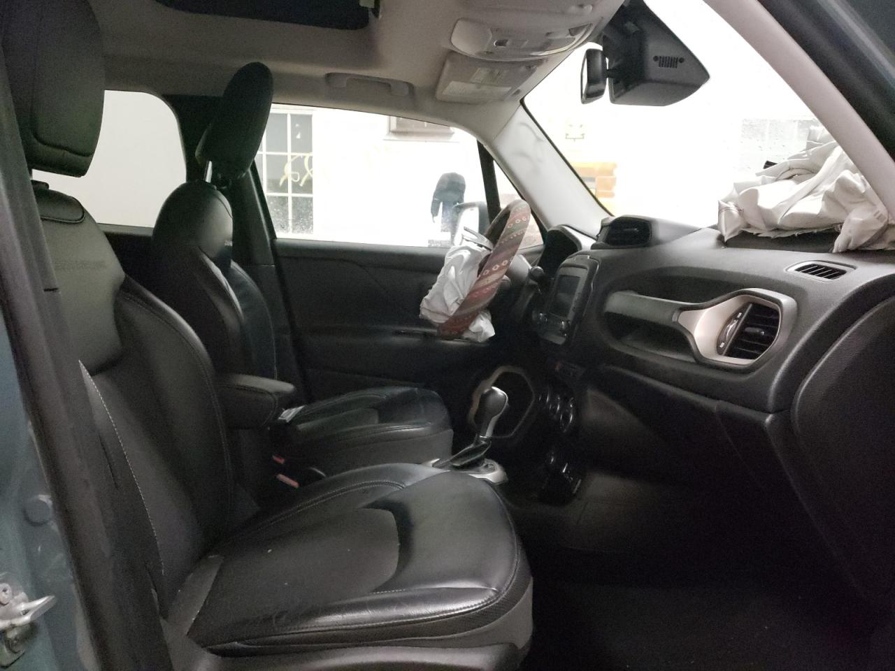 Photo 5 from auction – 2017 JEEP RENEGADE T with VIN ZACCJBCB6HPE87519