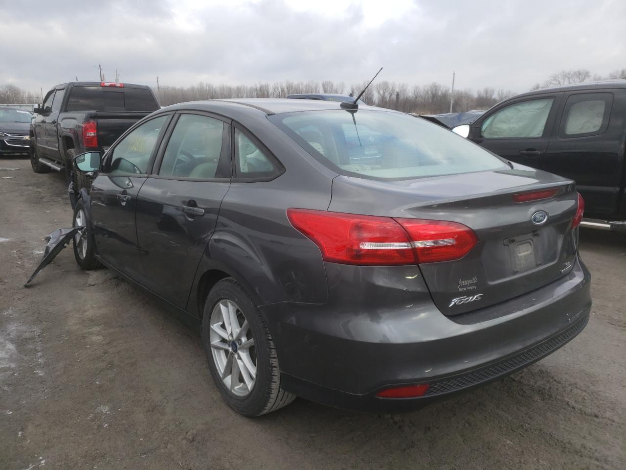 Photo 3 from auction – 2015 FORD FOCUS SE with VIN 1FADP3F28FL261381