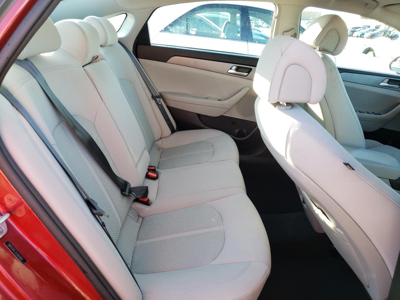 Photo 6 from auction – 2015 HYUNDAI SONATA SE with VIN 5NPE24AF3FH067651