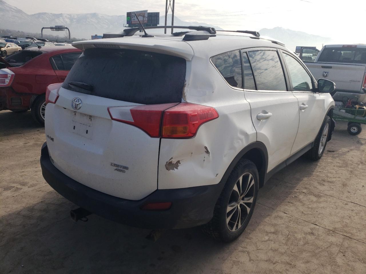 Photo 4 from auction – 2015 TOYOTA RAV4 LIMIT with VIN 2T3DFREV6FW260125