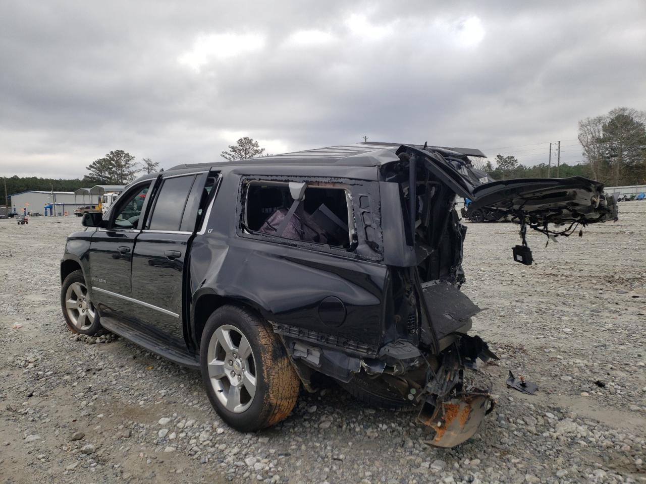 Photo 3 from auction – 2017 CHEVROLET SUBURBAN C with VIN 1GNSCHKC9HR406492