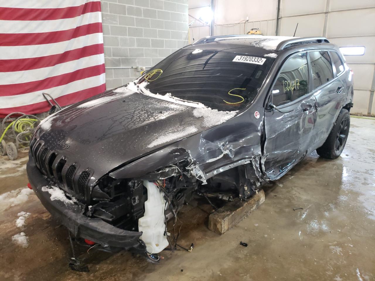 Photo 2 from auction – 2016 JEEP CHEROKEE T with VIN 1C4PJMBS5GW238807