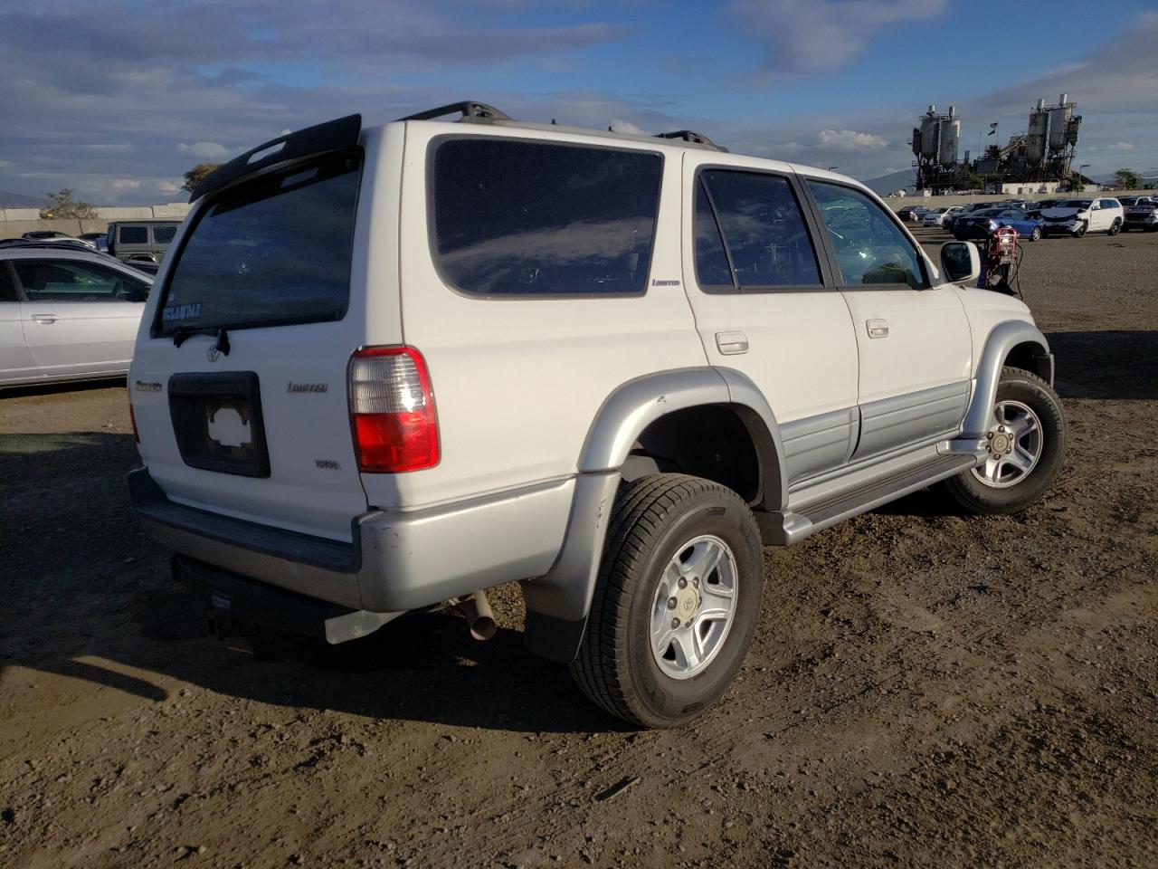 Photo 4 from auction – 2000 TOYOTA 4RUNNER LI with VIN JT3GN87R3Y0138635