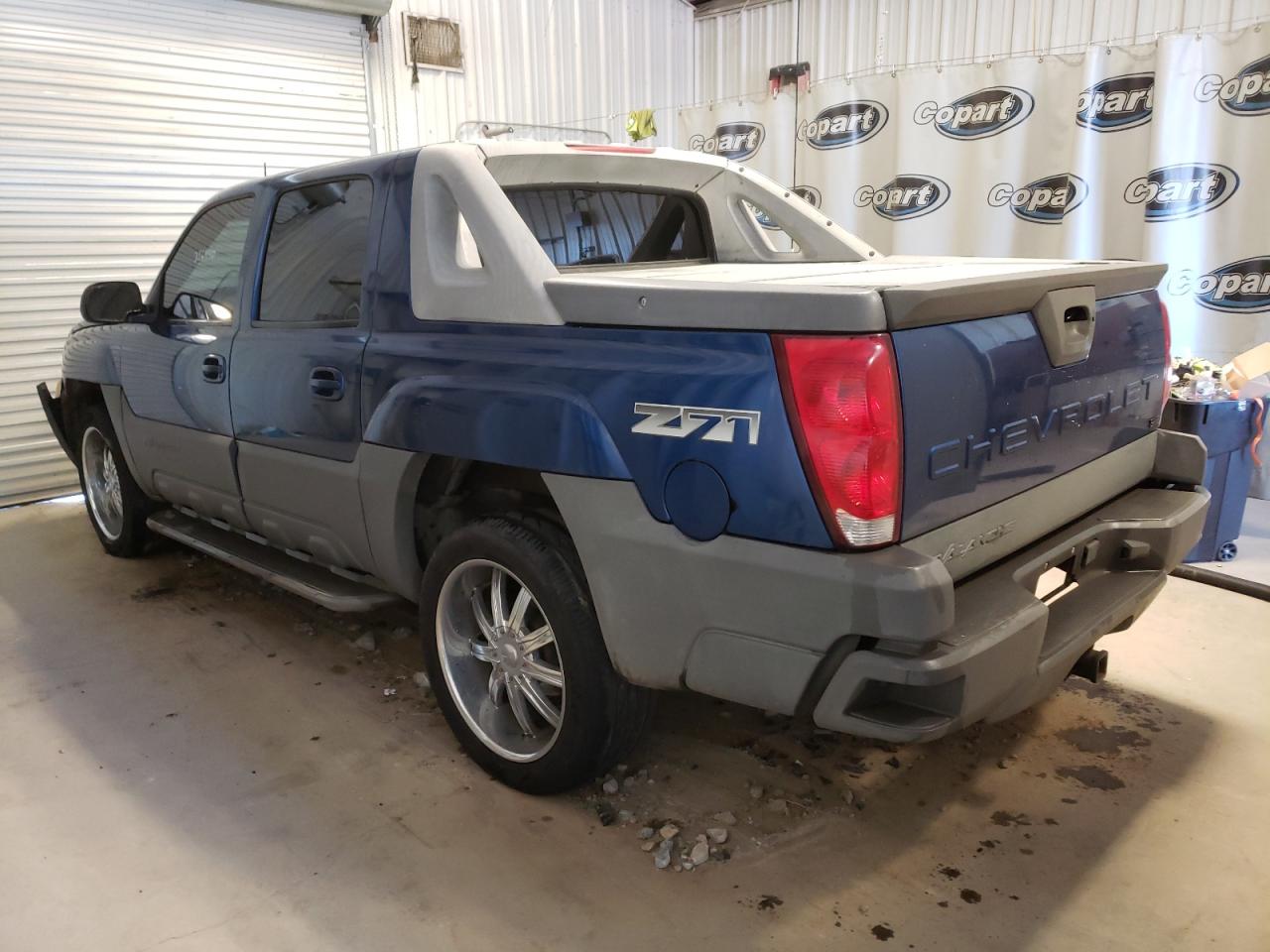 Photo 3 from auction – 2002 CHEVROLET AVALANCHE with VIN 3GNEK13TX2G304292