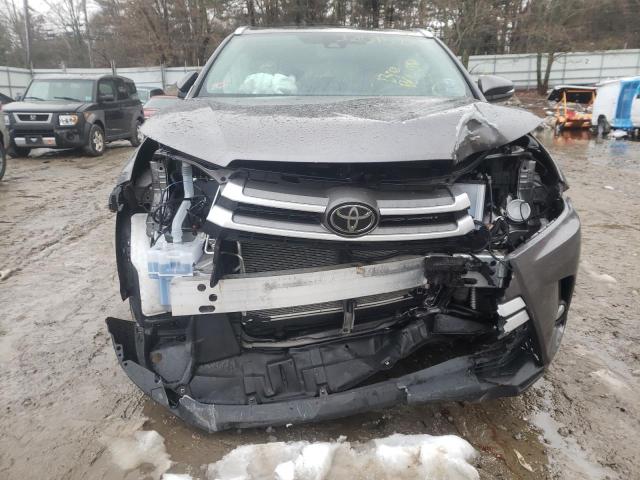 Photo 9 from auction – 2018 TOYOTA HIGHLANDER with VIN 5TDJZRFH5JS862852