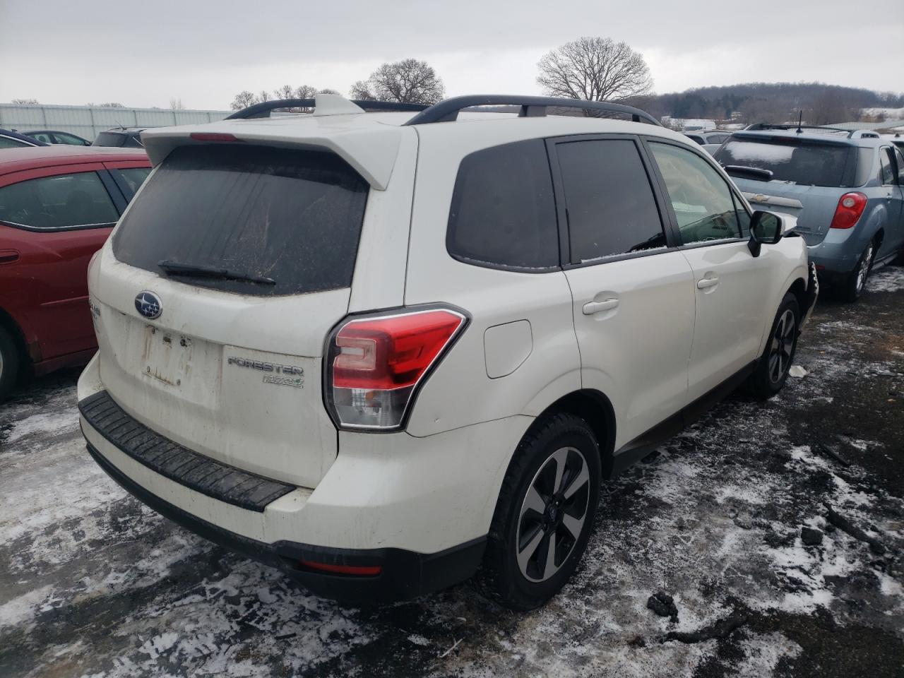 Фото 4 с аукциона – 2017 SUBARU FORESTER 2 с VIN JF2SJAGC5HH421965