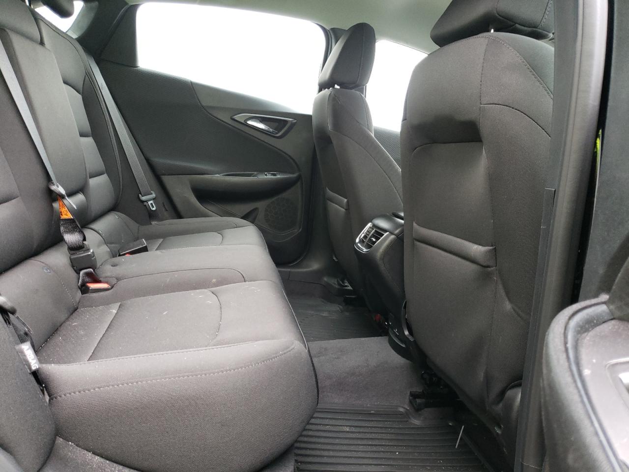 Photo 6 from auction – 2018 CHEVROLET MALIBU LT with VIN 1G1ZD5STXJF266245