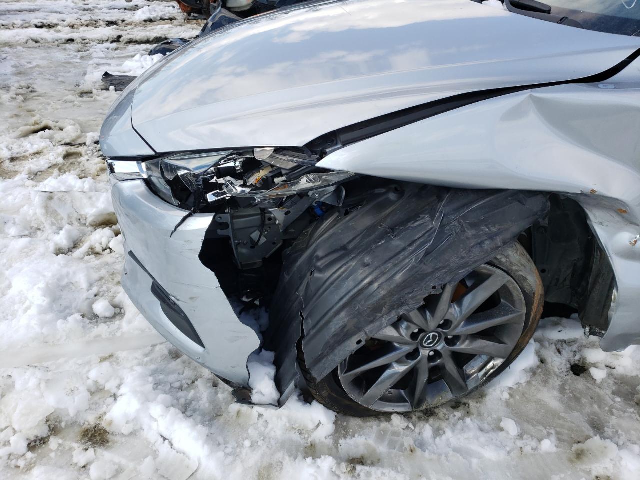 Photo 9 from auction – 2018 MAZDA 3 TOURING with VIN 3MZBN1V37JM208293