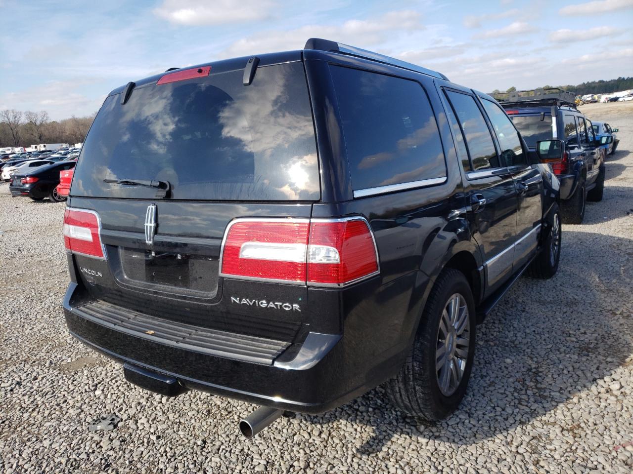 Photo 4 from auction – 2008 LINCOLN NAVIGATOR with VIN 5LMFU27528LJ15598