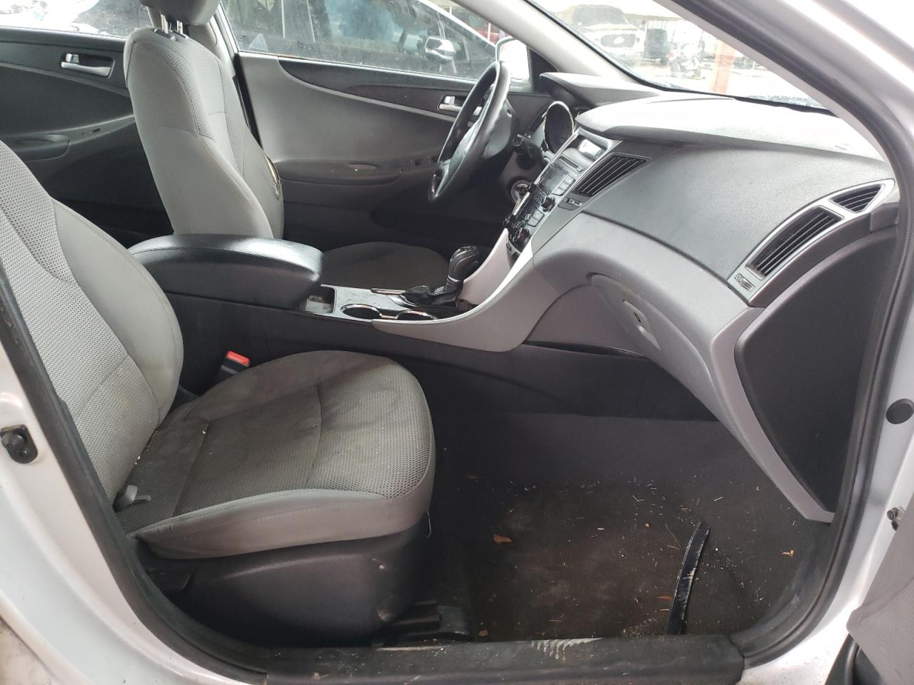 Photo 5 from auction – 2013 HYUNDAI SONATA GLS with VIN 5NPEB4AC6DH686246
