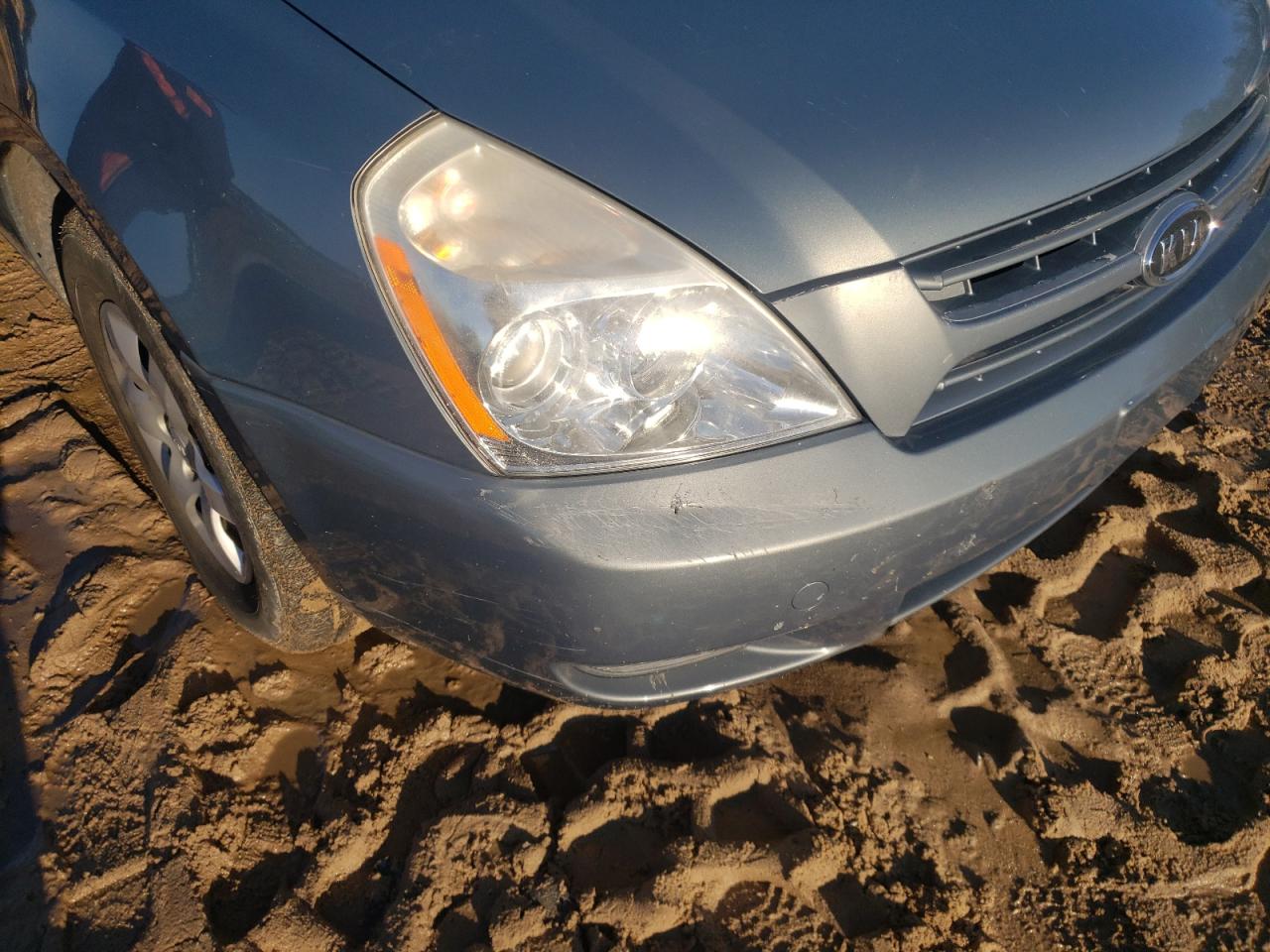 Photo 9 from auction – 2009 KIA SEDONA with VIN KNDMB233696296228