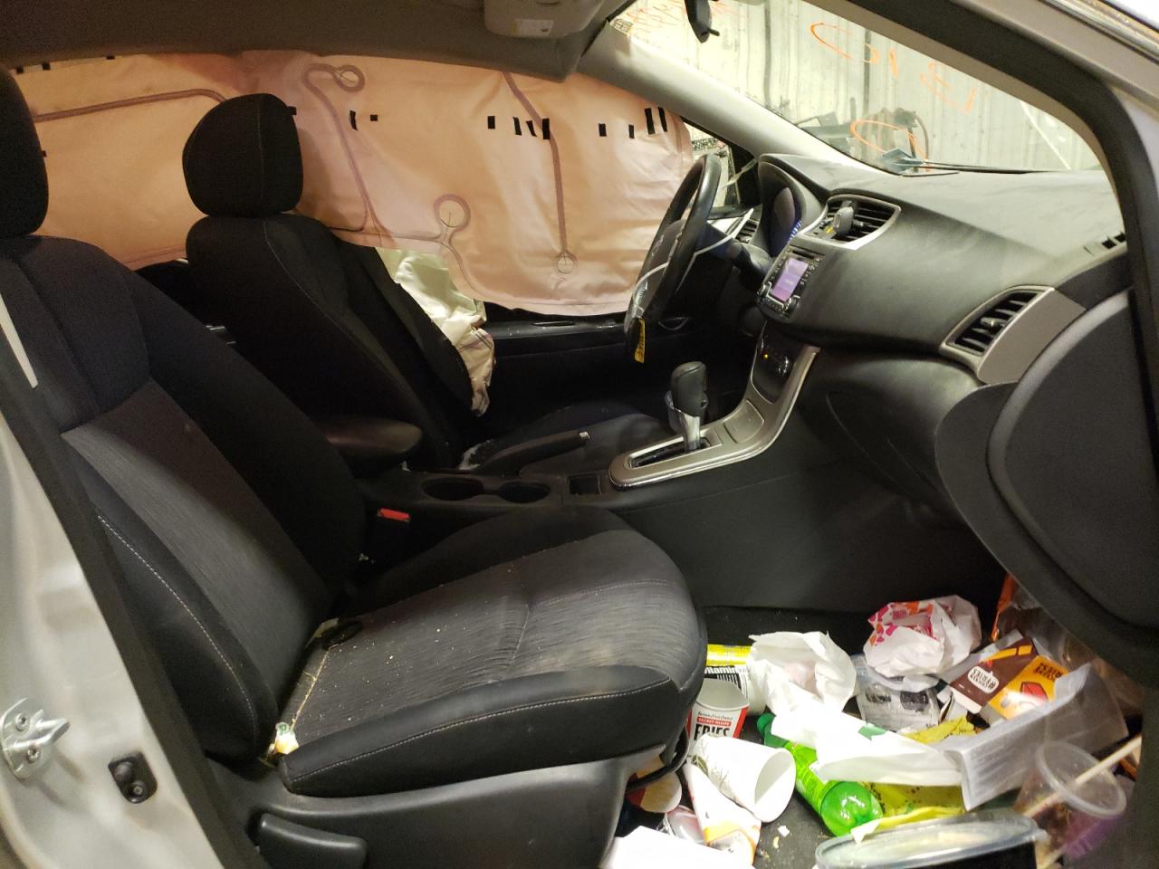 Photo 5 from auction – 2015 NISSAN SENTRA S with VIN 3N1AB7AP4FL691759