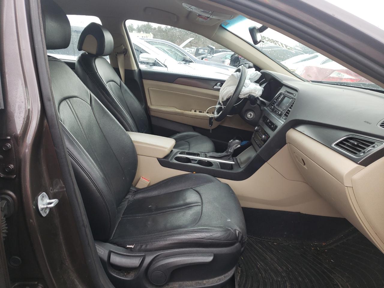Photo 5 from auction – 2015 HYUNDAI SONATA SPO with VIN 5NPE34AF0FH067412