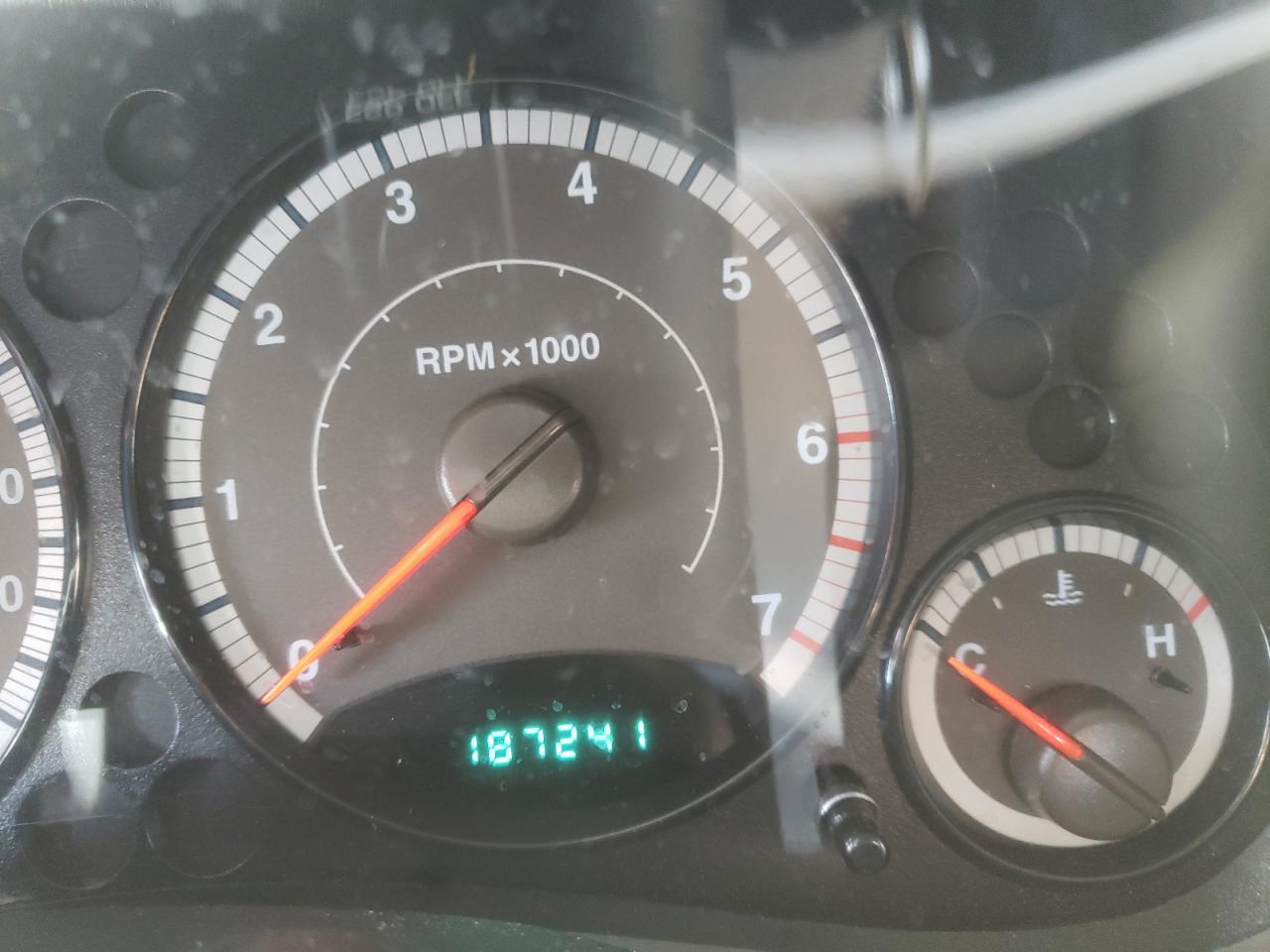 Photo 8 from auction – 2007 JEEP LIBERTY SP with VIN 1J4GL48K87W539910
