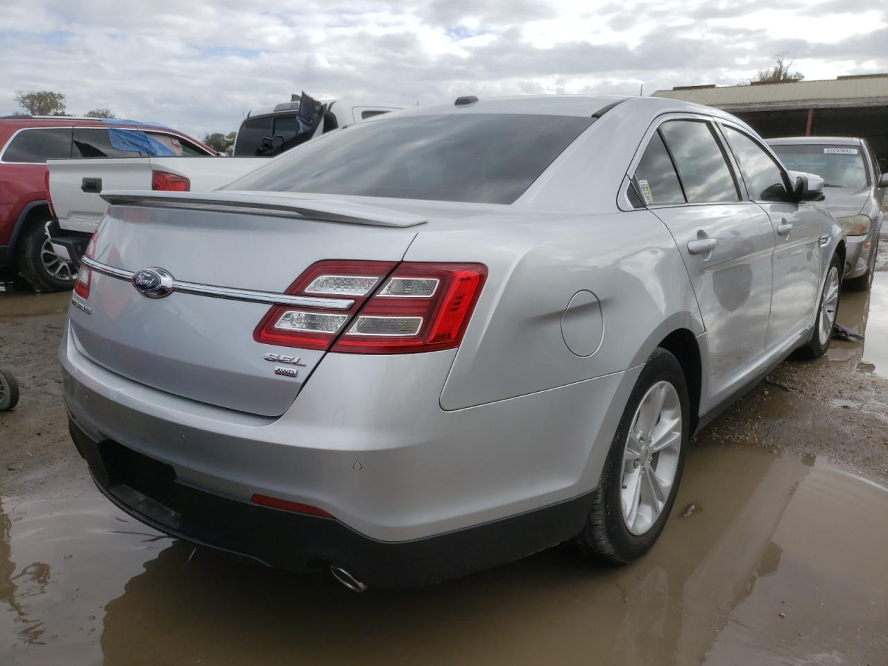 Photo 4 from auction – 2019 FORD TAURUS SEL with VIN 1FAHP2E87KG109712