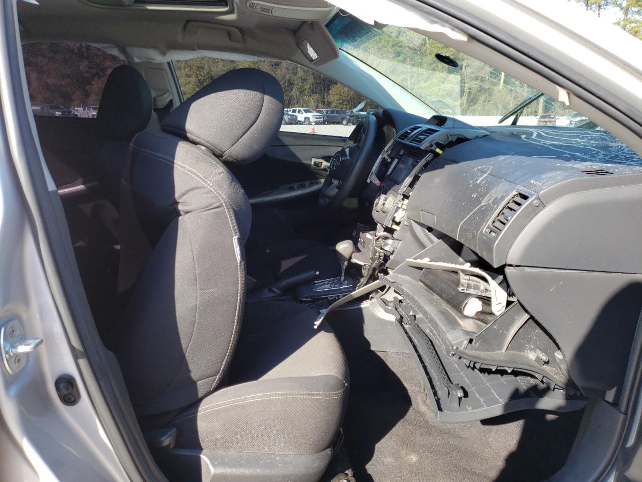 Photo 5 from auction – 2013 TOYOTA COROLLA BA with VIN 5YFBU4EE1DP175023