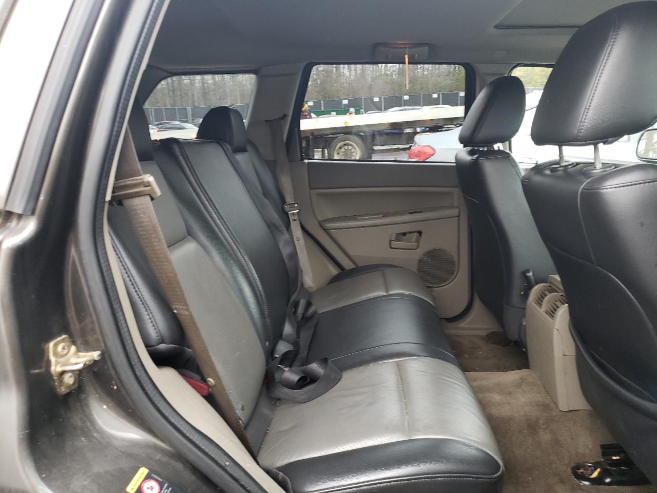 Photo 6 from auction – 2005 JEEP GRAND CHER with VIN 1J8HR48N95C565927
