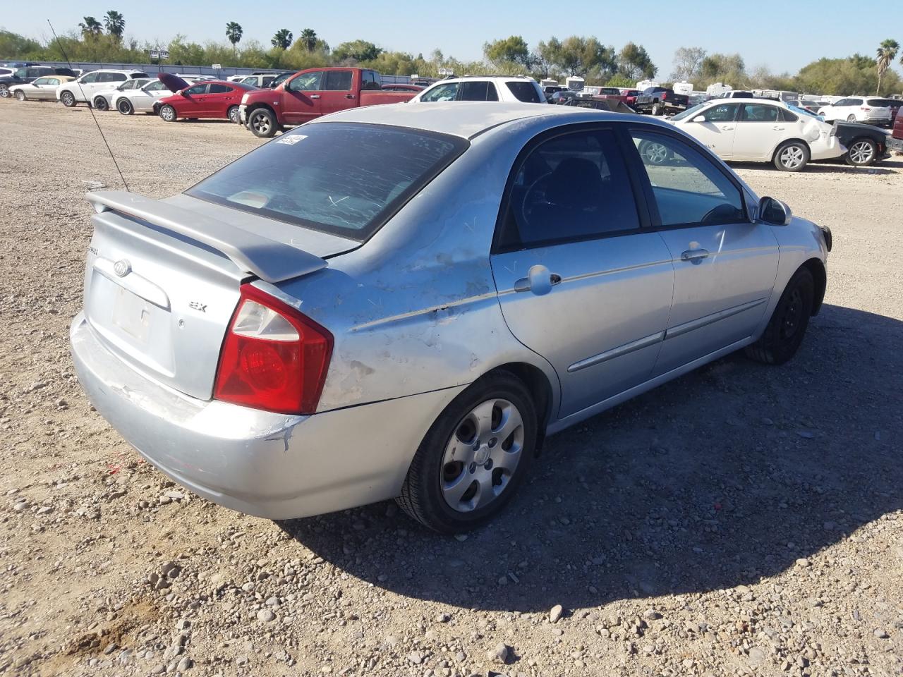 Photo 4 from auction – 2006 KIA SPECTRA LX with VIN KNAFE121765303454