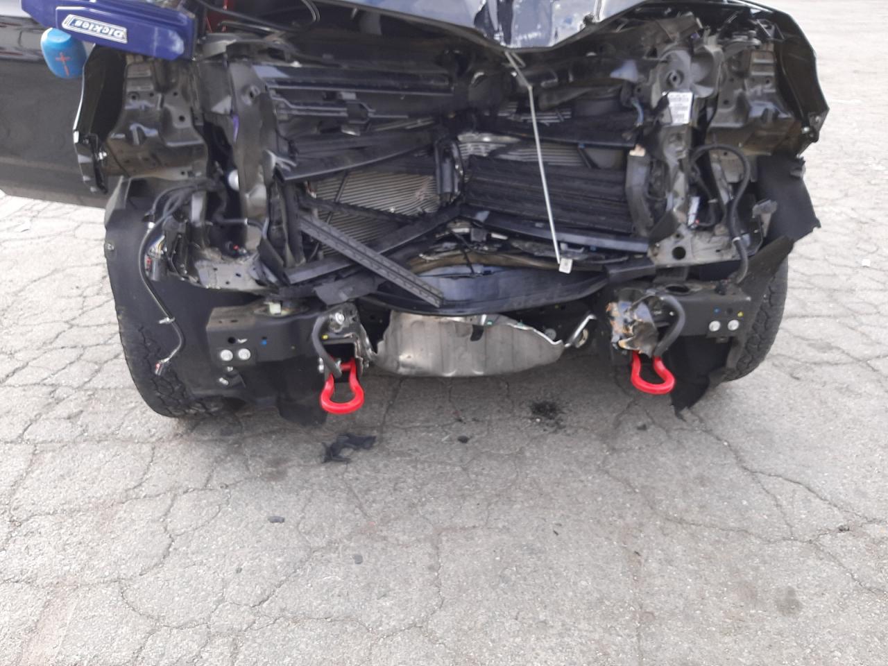 Photo 9 from auction – 2021 CHEVROLET SUBURBAN K with VIN 1GNSKDKD8MR317155
