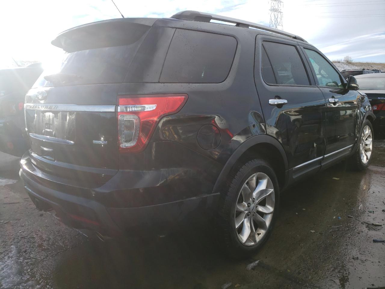 Photo 4 from auction – 2013 FORD EXPLORER L with VIN 1FM5K8F88DGA12448