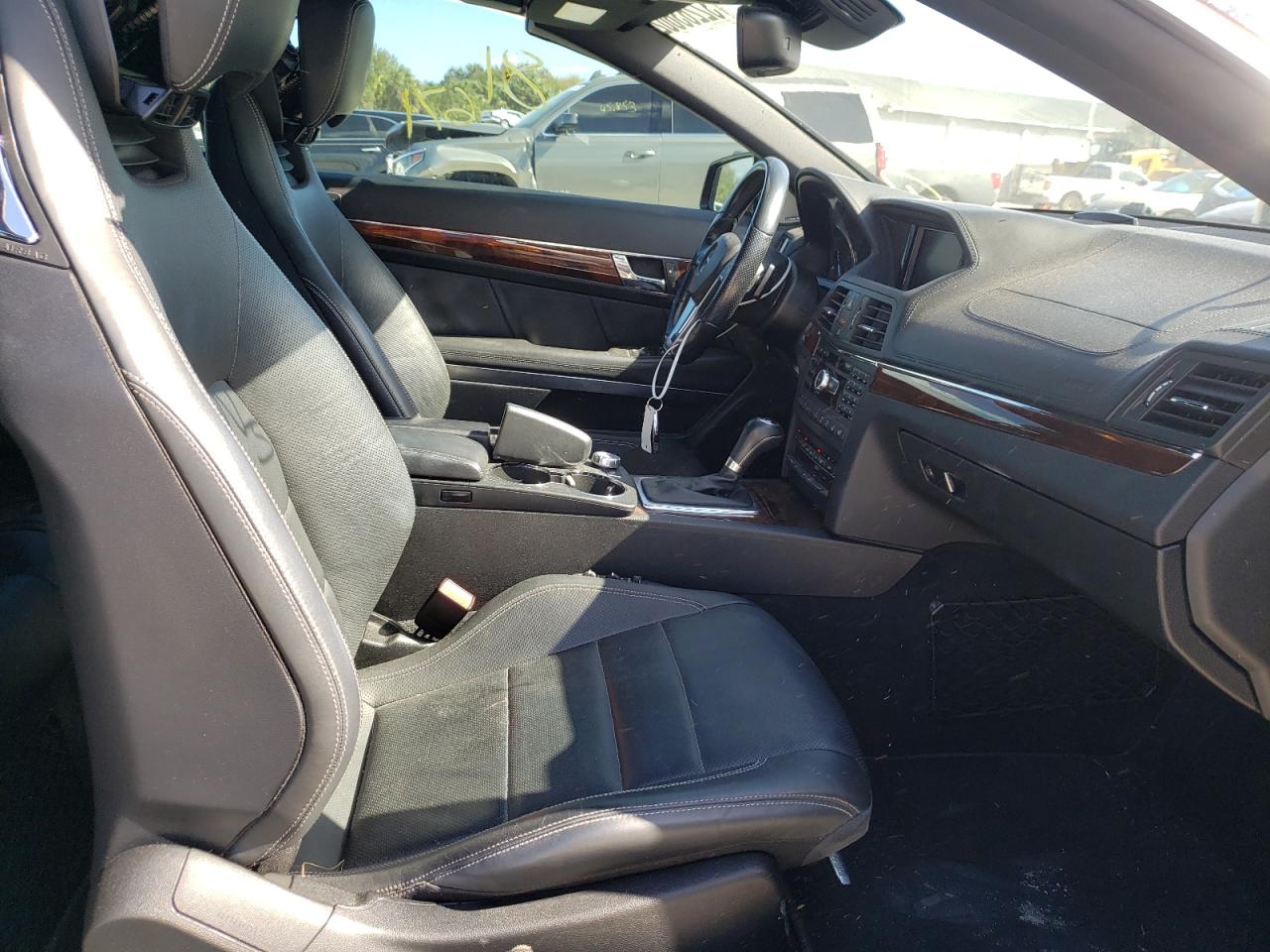 Photo 5 from auction – 2013 MERCEDES-BENZ E 550 with VIN WDDKK7DF6DF213019