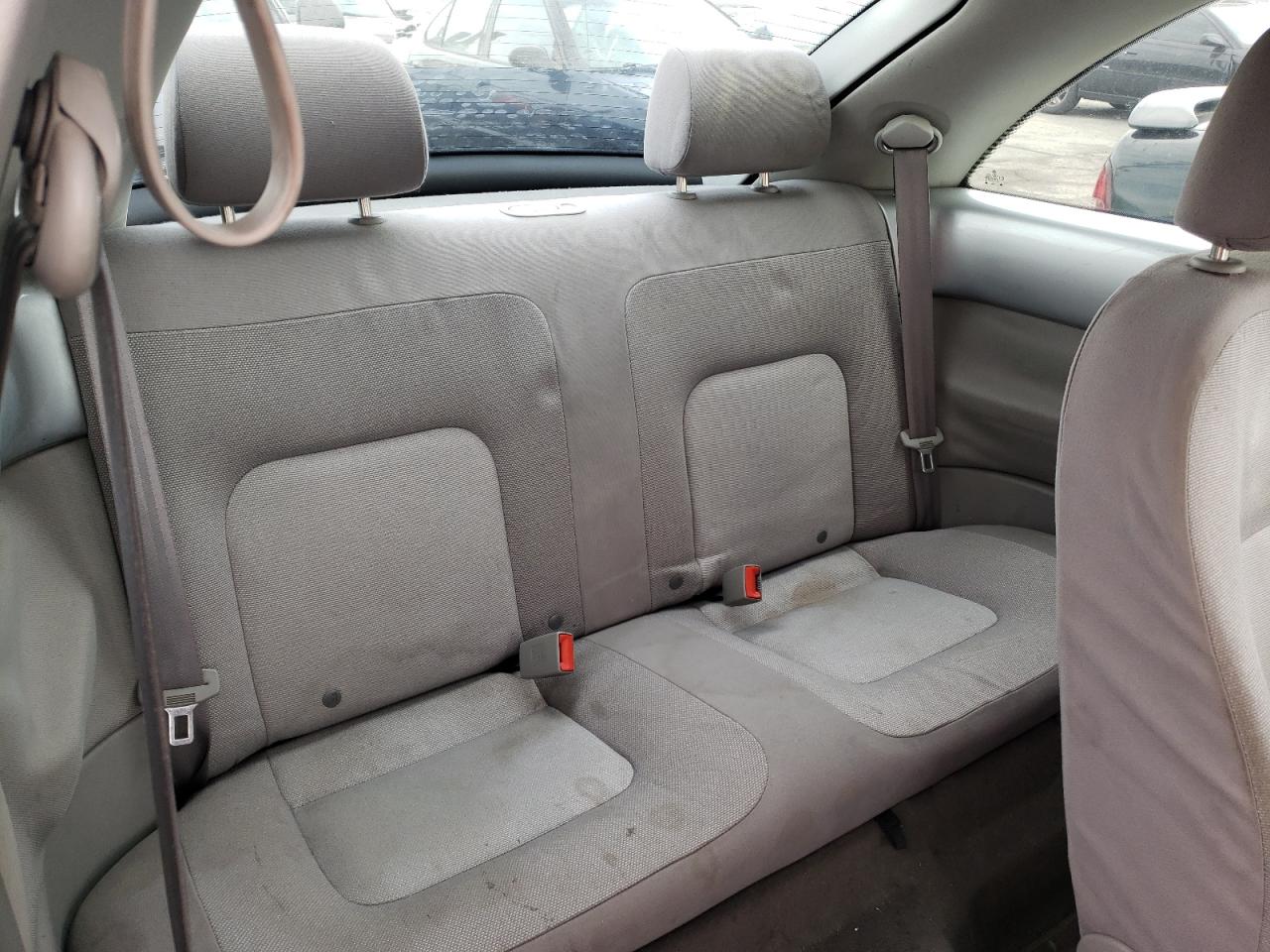 Photo 6 from auction – 2005 VOLKSWAGEN BEETLE with VIN 3VWBK31C35M400357