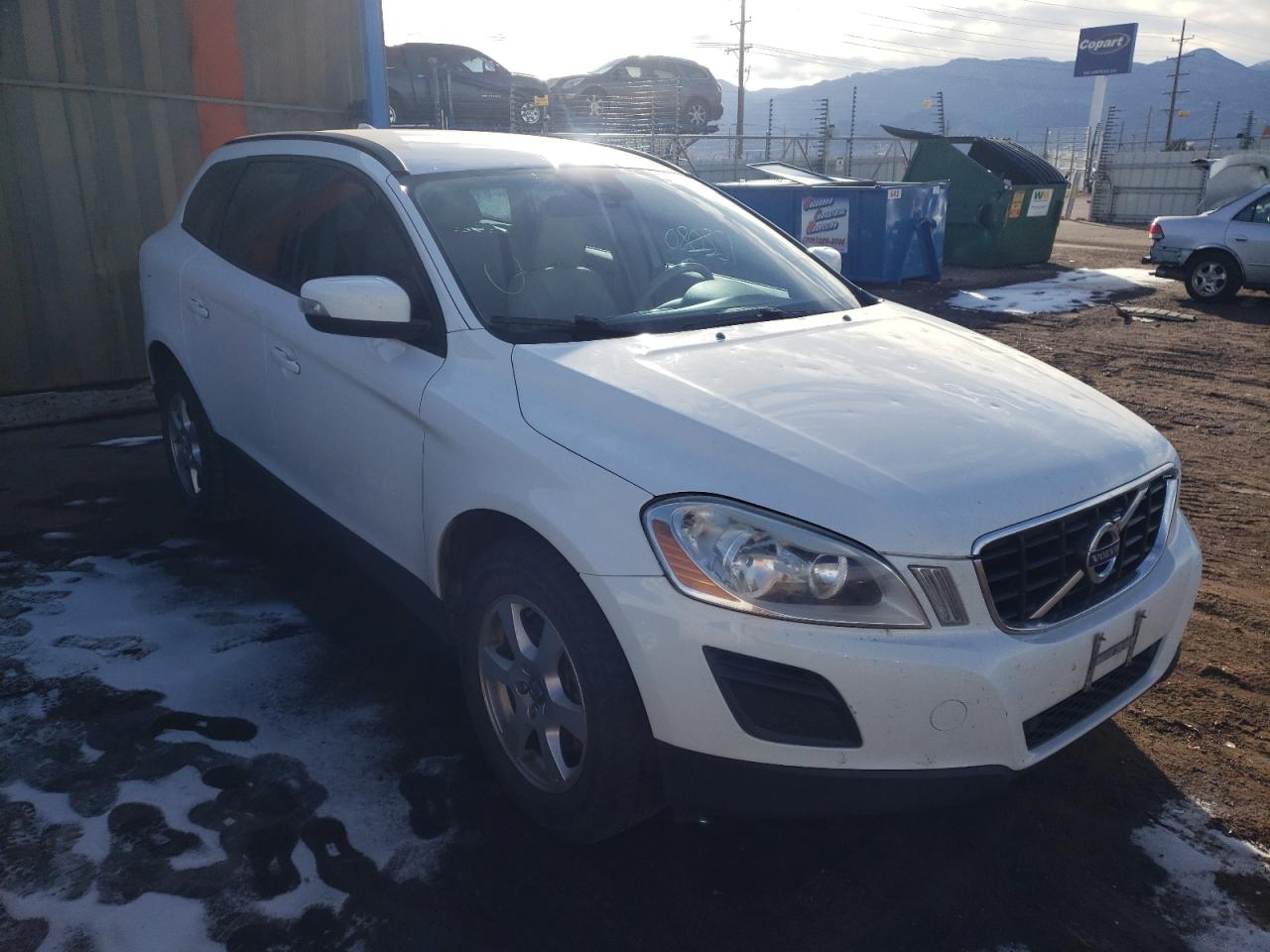 VOLVO XC60 3.2 2012 with VIN YV4940DL9C2289093 - Photo from auction