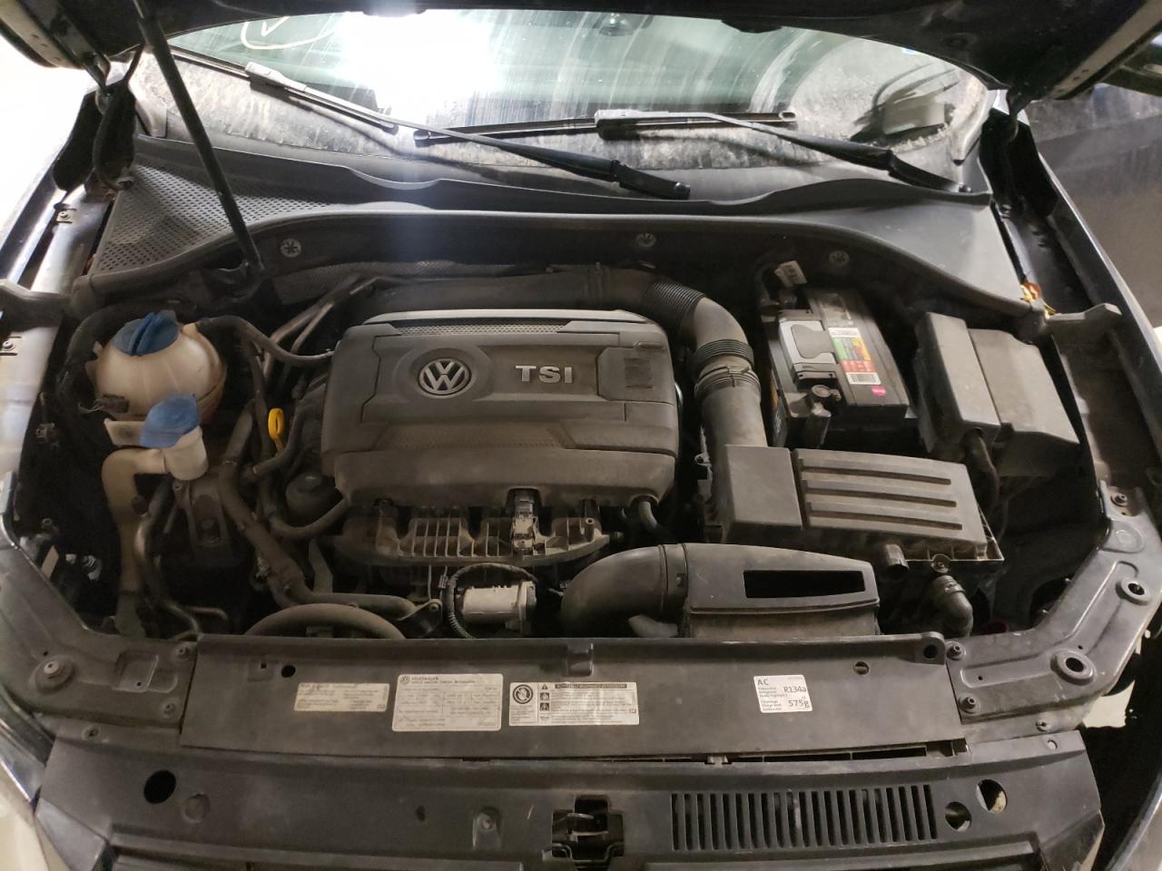 Photo 7 from auction – 2014 VOLKSWAGEN PASSAT S with VIN 1VWAT7A31EC077413