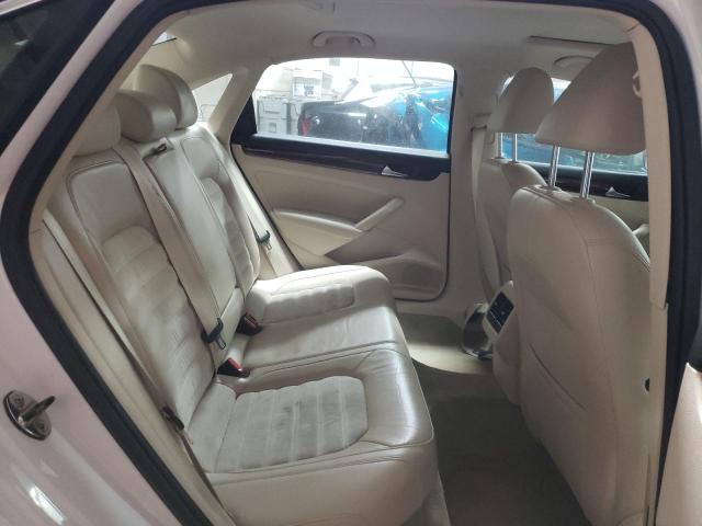 Photo 6 from auction – 2013 VOLKSWAGEN PASSAT SEL with VIN 1VWCM7A34DC080004