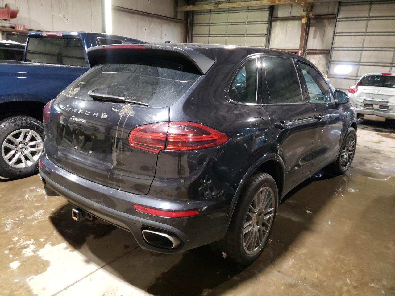 Photo 4 from auction – 2017 PORSCHE CAYENNE with VIN WP1AA2A28HKA83267