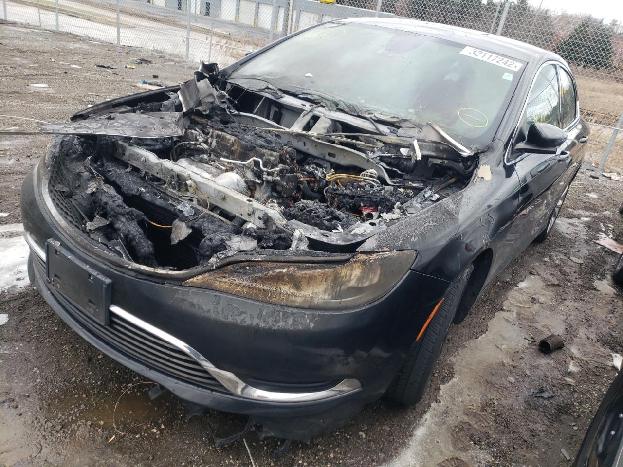 Photo 2 from auction – 2015 CHRYSLER 200 LIMITE with VIN 1C3CCCAB1FN692114