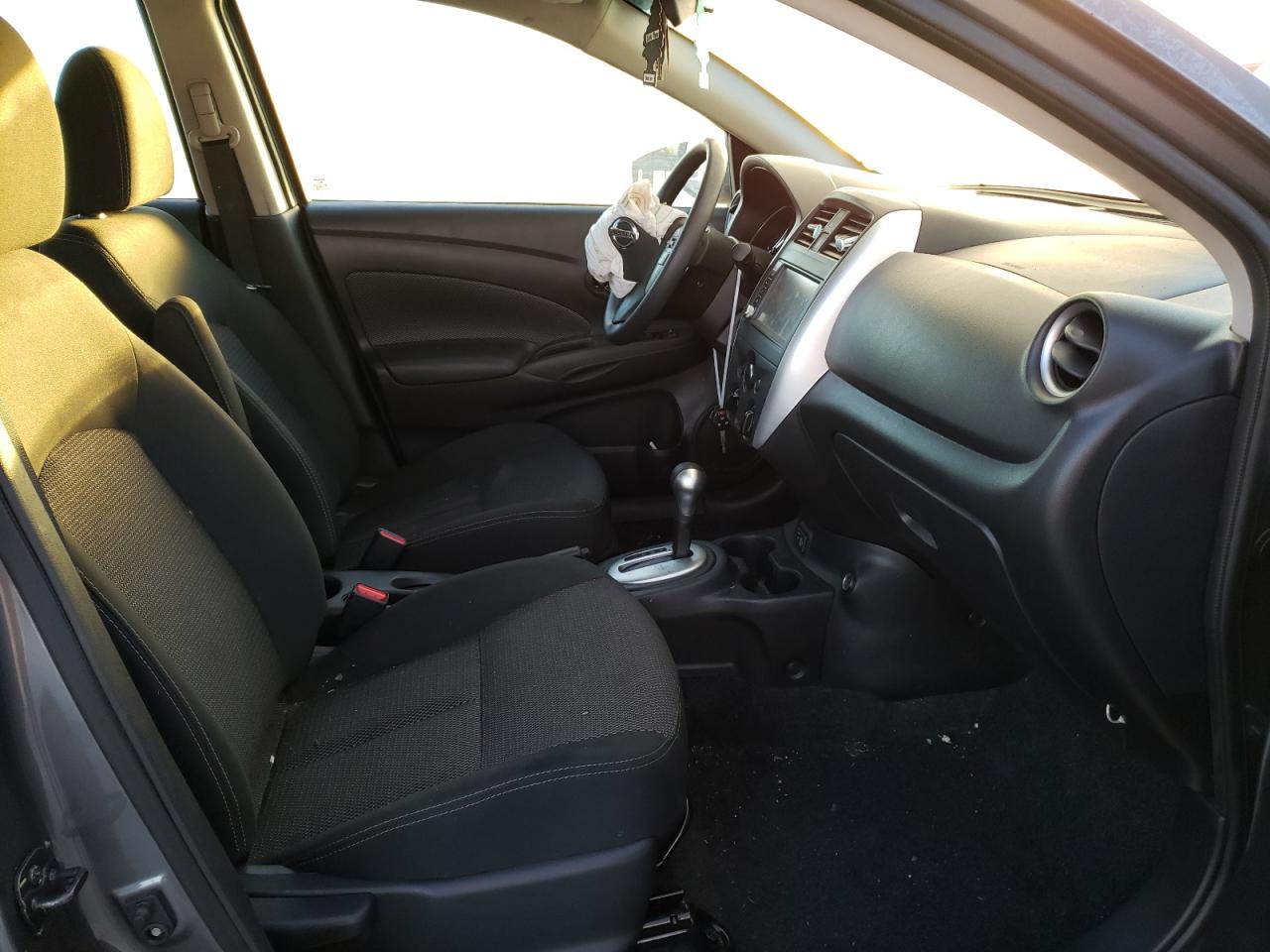 Photo 5 from auction – 2019 NISSAN VERSA S with VIN 3N1CN7AP3KL831763