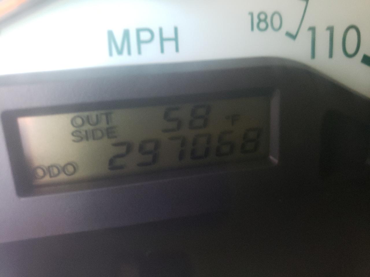 Photo 8 from auction – 2003 TOYOTA COROLLA CE with VIN 1NXBR32EX3Z150327