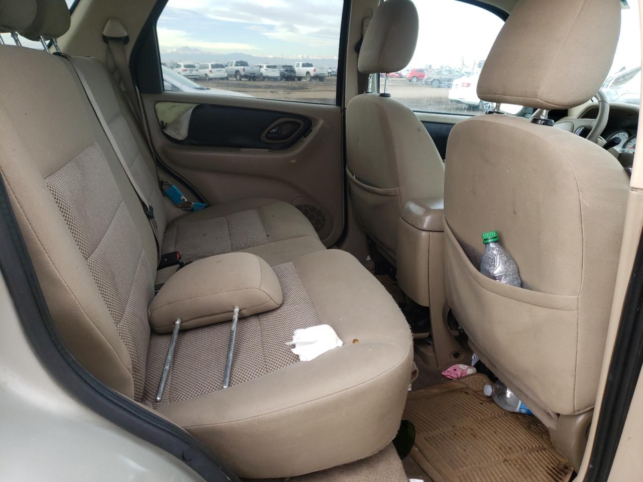 Photo 6 from auction – 2006 FORD ESCAPE with VIN 1FMCU93186KA12710