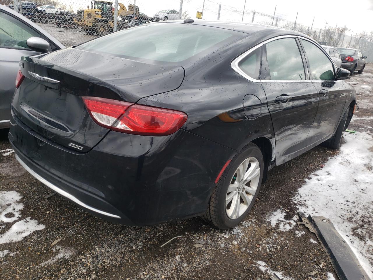 Photo 4 from auction – 2015 CHRYSLER 200 LIMITE with VIN 1C3CCCAB1FN692114