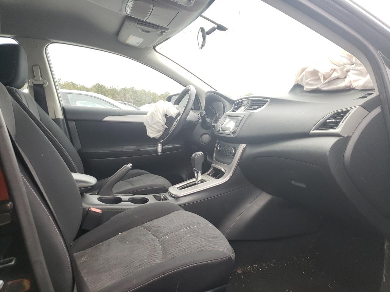 Photo 5 from auction – 2015 NISSAN SENTRA S with VIN 3N1AB7AP4FY300421