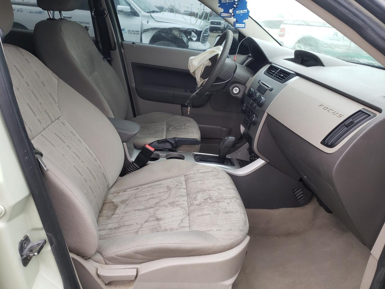 Photo 5 from auction – 2010 FORD FOCUS SE with VIN 1FAHP3FN2AW189306