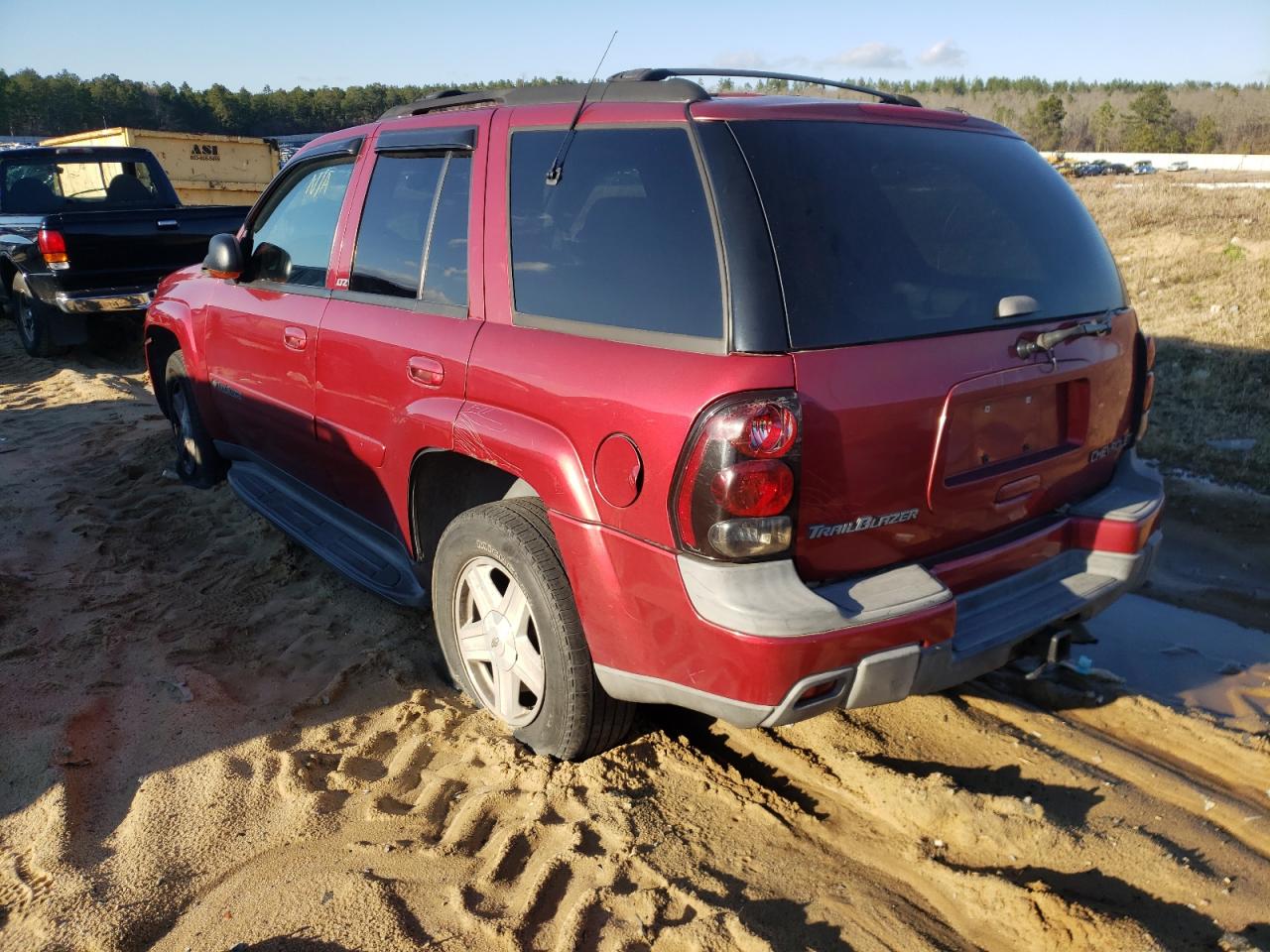 Photo 3 from auction – 2002 CHEVROLET TRAILBLAZE with VIN 1GNDT13S422190086