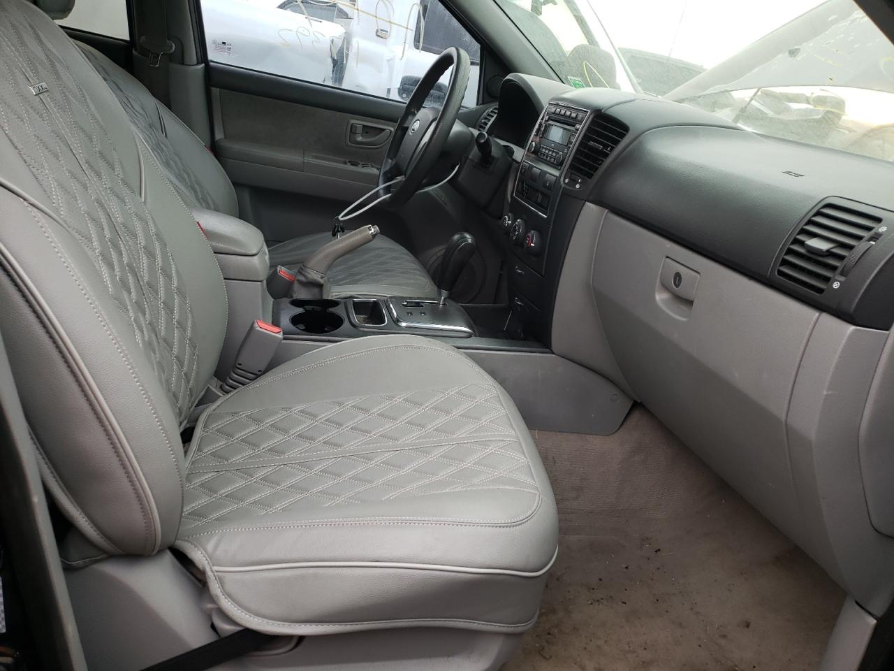 Photo 5 from auction – 2007 KIA SORENTO EX with VIN KNDJD736875714909