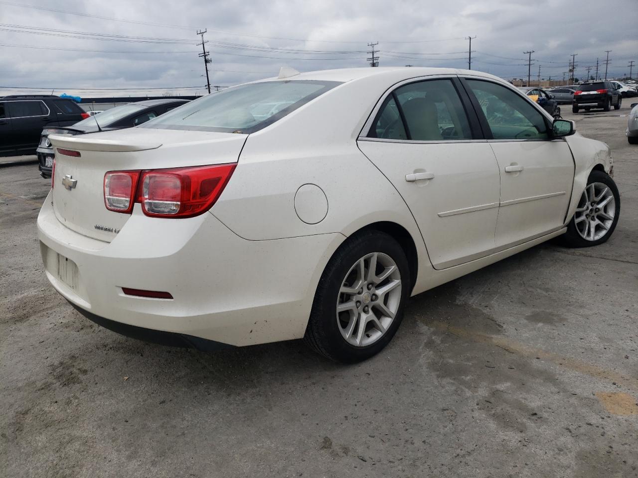 Photo 4 from auction – 2014 CHEVROLET MALIBU 1LT with VIN 1G11C5SL0EF188497