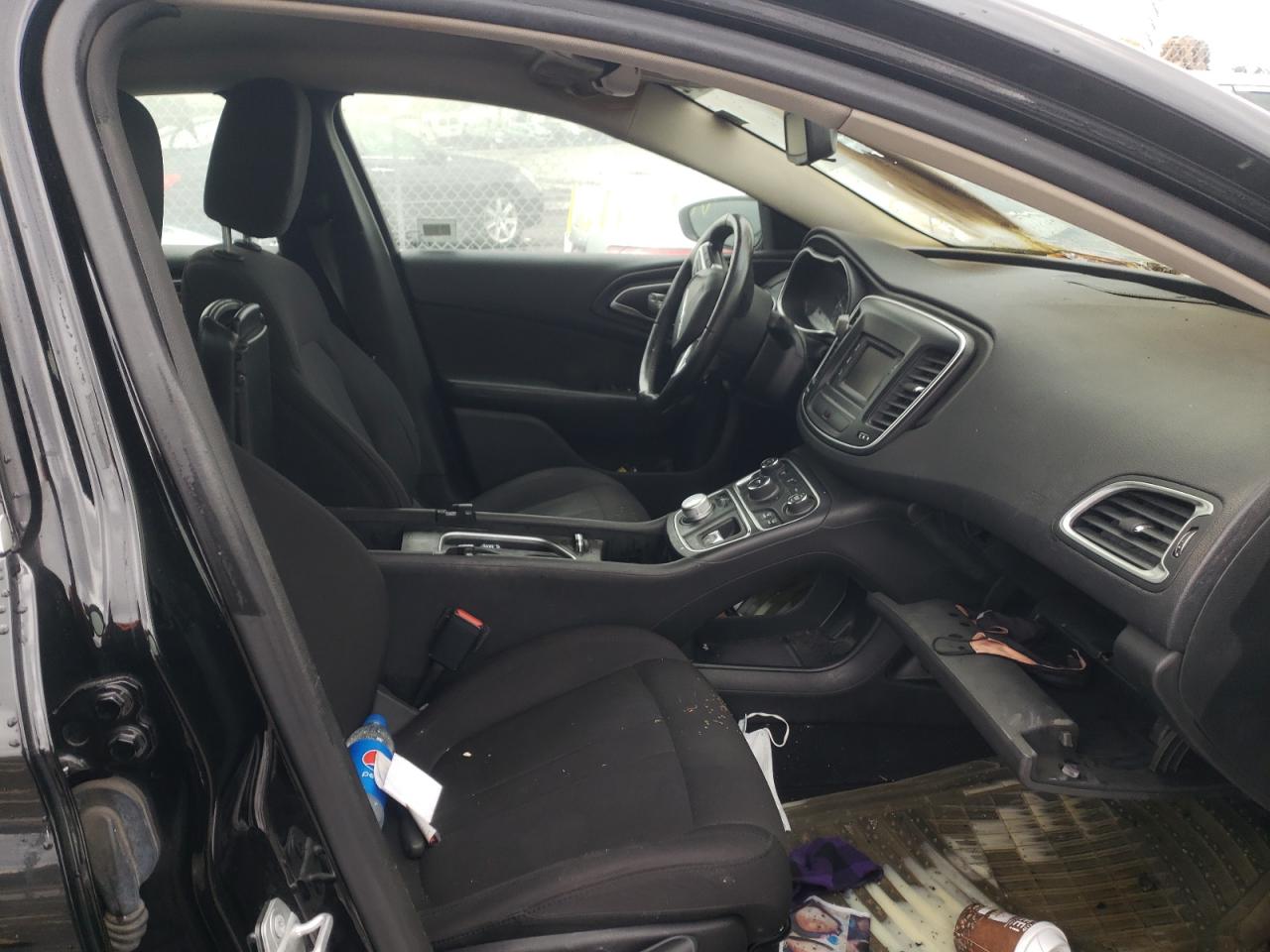 Photo 5 from auction – 2015 CHRYSLER 200 LIMITE with VIN 1C3CCCAB1FN692114