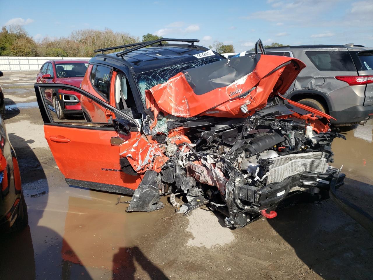 JEEP COMPASS TR 2019 with VIN 3C4NJDDB1KT766394 - Photo from auction