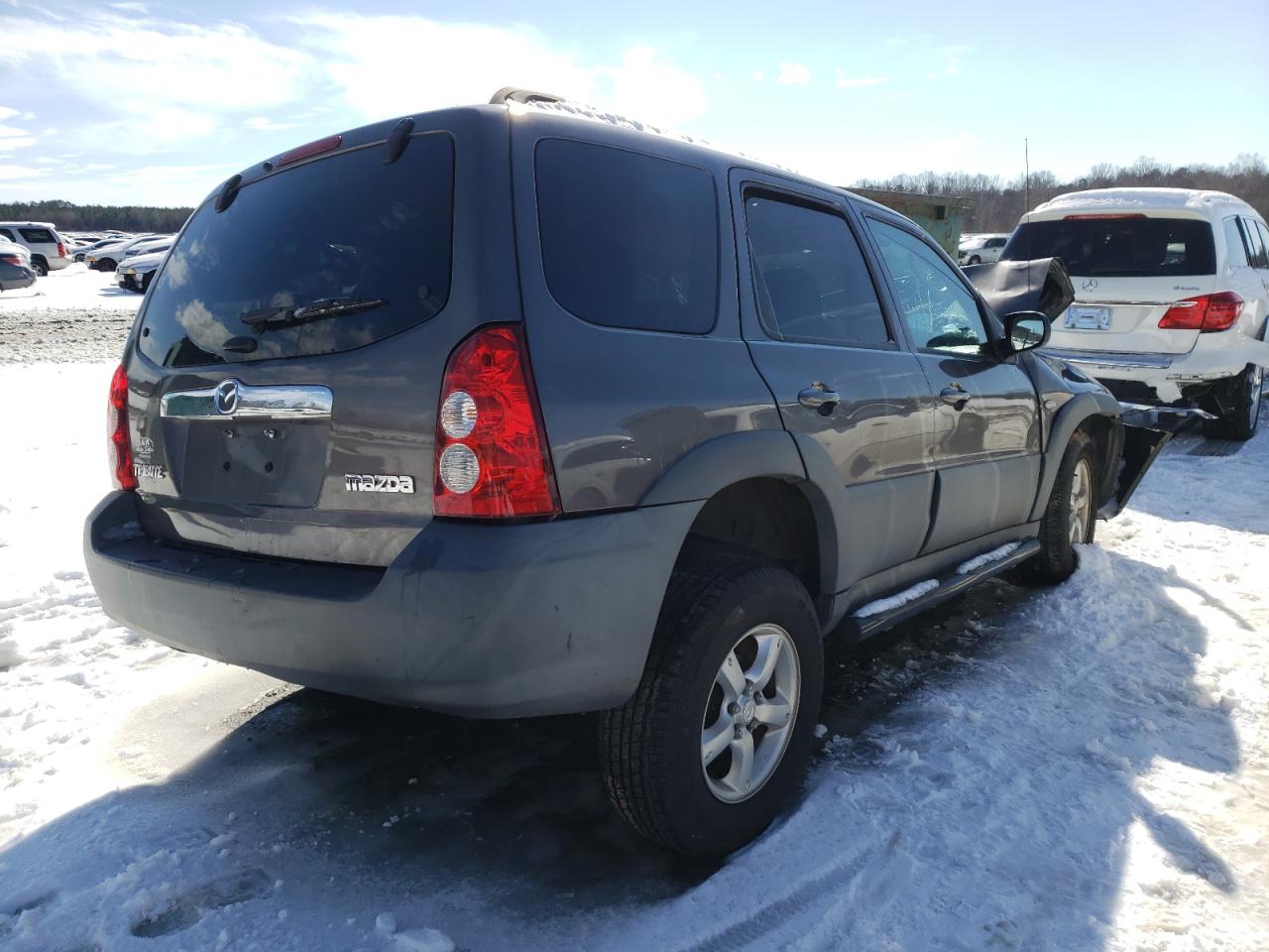 Photo 4 from auction – 2005 MAZDA TRIBUTE I with VIN 4F2YZ02Z35KM61788